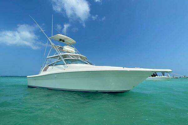 Photo of the 2001 Sea Ray 340 Amberjack "Vamonos"