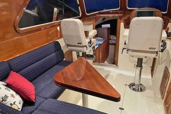 Hinckley Picnic 36 EP Yacht For Sale