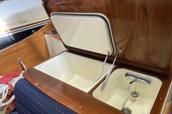 SOLEIL 36ft Hinckley Yacht For Sale