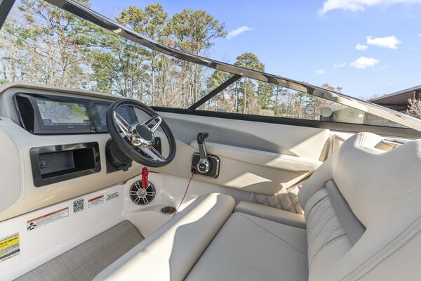 24ft Regal Yacht For Sale