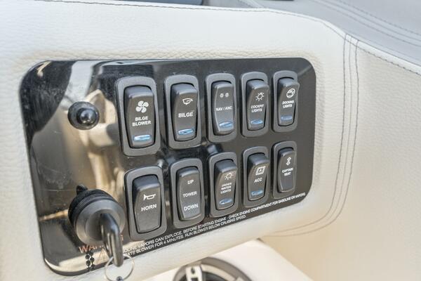 24ft Regal Yacht For Sale