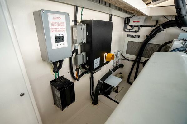 MOONDAWG 40ft Cabo Yacht For Sale