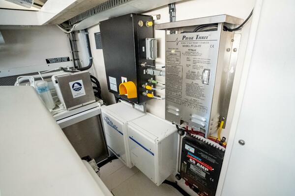 MOONDAWG 40ft Cabo Yacht For Sale