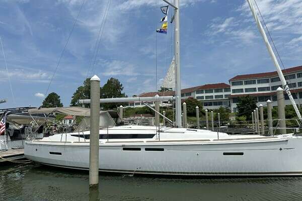 41-ft-Jeanneau-2015-409-Ohana Deltaville Virginia United States  yacht for sale