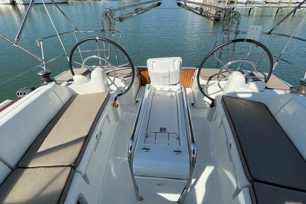 Ohana 41ft Jeanneau Yacht For Sale