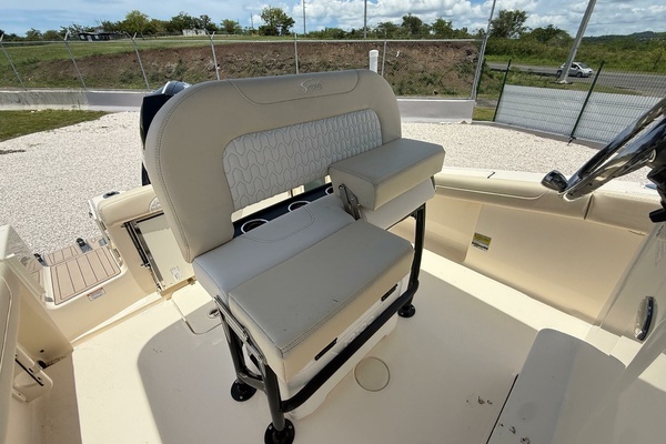 Photo of the 2016 Scout 220 XSF