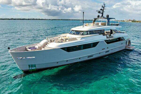 Sanlorenzo SD118 Yacht For Sale