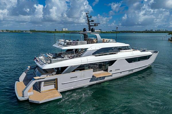THE WOLF 118ft Sanlorenzo Yacht For Sale