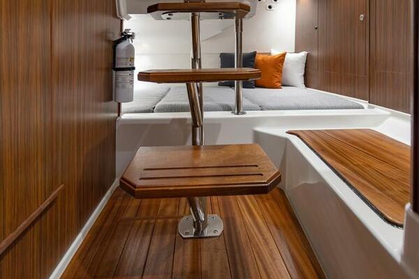 32ft Pursuit Yacht For Sale