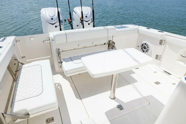 32ft Pursuit Yacht For Sale