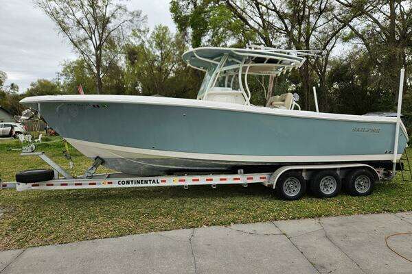 Photo of the 2017 Sailfish 290 CC