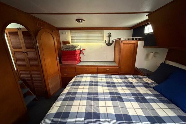 Sunset Magic III 38ft Golden Star Yacht For Sale