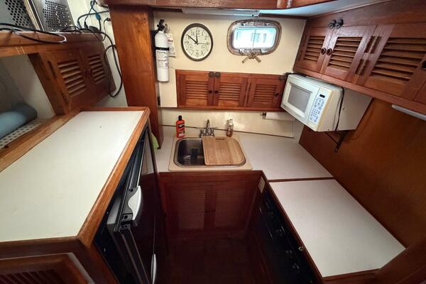 Sunset Magic III 38ft Golden Star Yacht For Sale