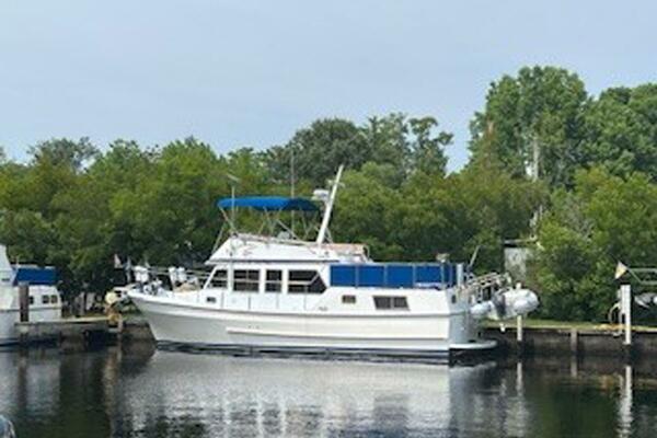 1984 Golden Star 38 Trawler