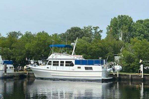 38-ft-Golden Star-1984-Trawler-Sunset Magic III Essex Maryland United States  yacht for sale