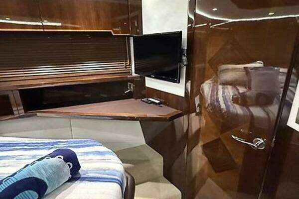 Galeon 485 HTS Yacht For Sale