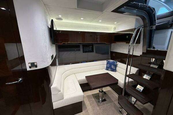Galeon 485 HTS Yacht For Sale