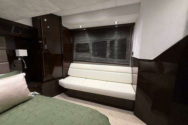 Galeon 485 HTS Yacht For Sale