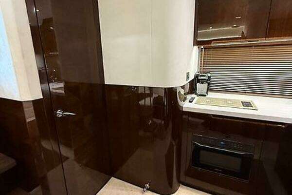 Galeon 485 HTS Yacht For Sale