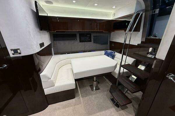 Galeon 485 HTS Yacht For Sale
