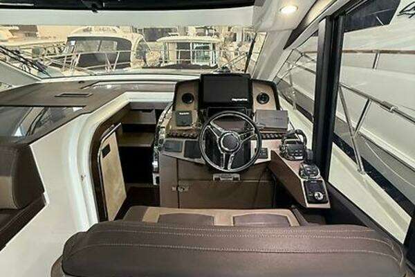 Galeon 485 HTS Yacht For Sale