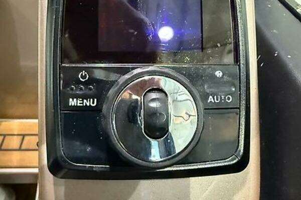 Galeon 485 HTS Yacht For Sale