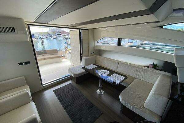 Marquis 500 Sport Bridge Yacht For Sale