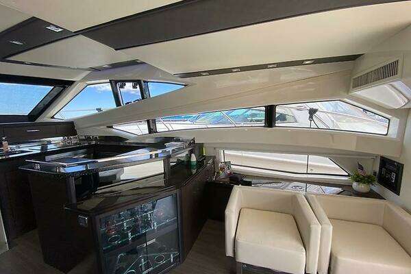 Marquis 500 Sport Bridge Yacht For Sale