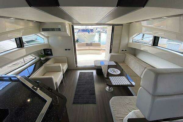 Marquis 500 Sport Bridge Yacht For Sale