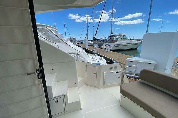 Marquis 500 Sport Bridge Yacht For Sale