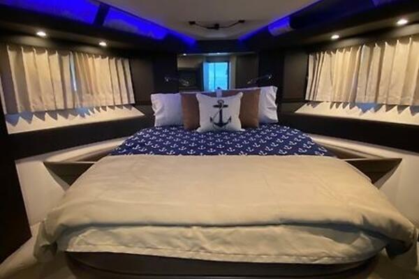 Inconseavable 50ft Marquis Yacht For Sale