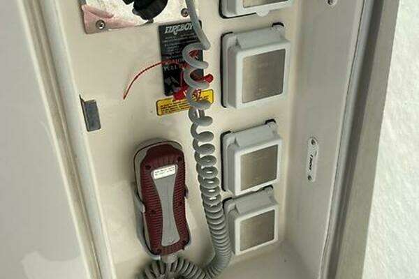 Marquis 500 Sport Bridge Yacht For Sale