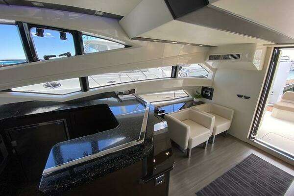 Marquis 500 Sport Bridge Yacht For Sale