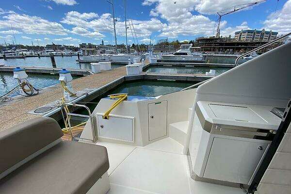 Marquis 500 Sport Bridge Yacht For Sale