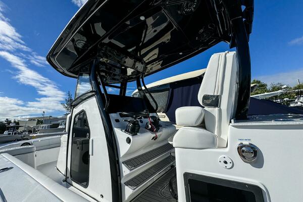 31ft Tidewater Yacht For Sale