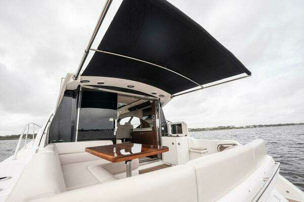 Sea Ray 510 Sundancer Yacht For Sale