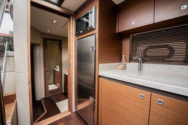 Sea Ray 510 Sundancer Yacht For Sale