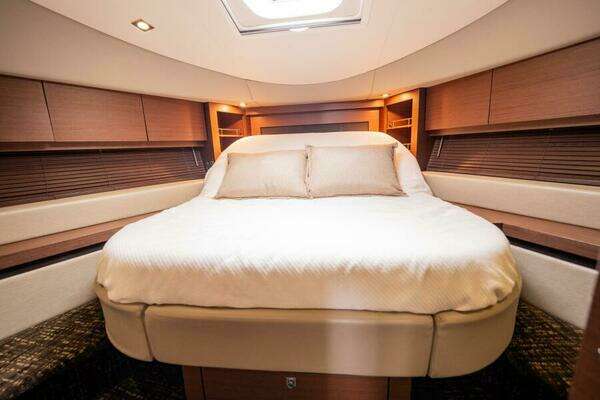 Sea Ray 510 Sundancer Yacht For Sale