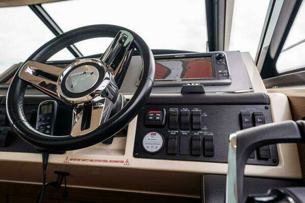 Sea Ray 510 Sundancer Yacht For Sale