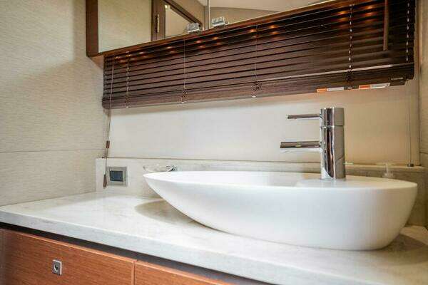 Sea Ray 510 Sundancer Yacht For Sale