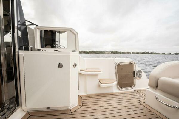 SOL E Mar IV 51ft Sea Ray Yacht For Sale