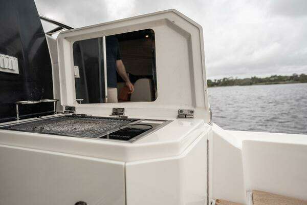 Sea Ray 510 Sundancer Yacht For Sale
