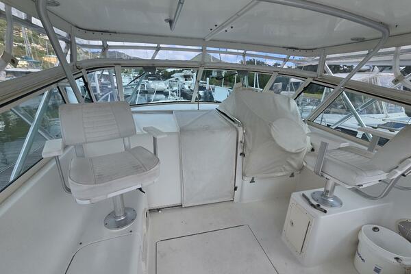 E  amp  S 35ft Henriques Yacht For Sale