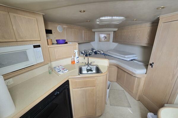 E  amp  S 35ft Henriques Yacht For Sale