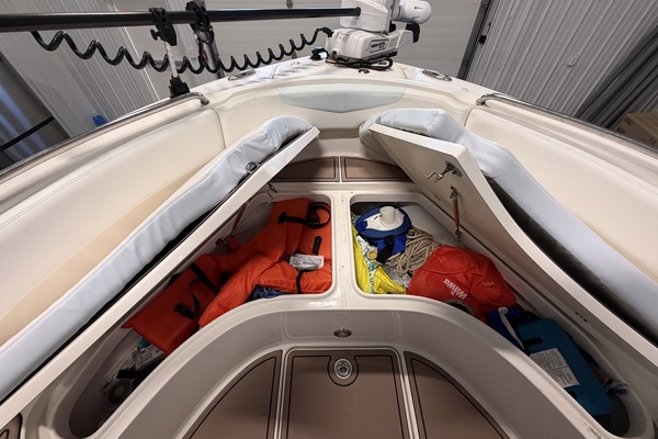 22ft Robalo Yacht For Sale