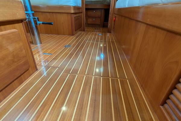 UBIQUITOUS 46ft Outbound Yacht For Sale