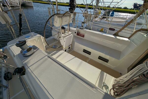 UBIQUITOUS 46ft Outbound Yacht For Sale