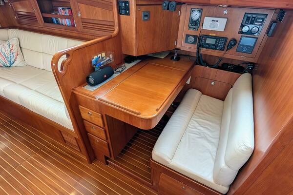 UBIQUITOUS 46ft Outbound Yacht For Sale