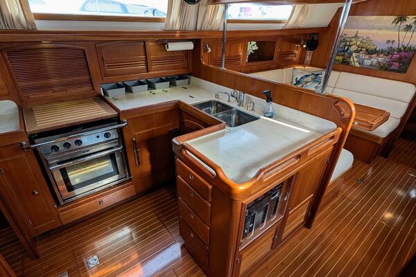 UBIQUITOUS 46ft Outbound Yacht For Sale