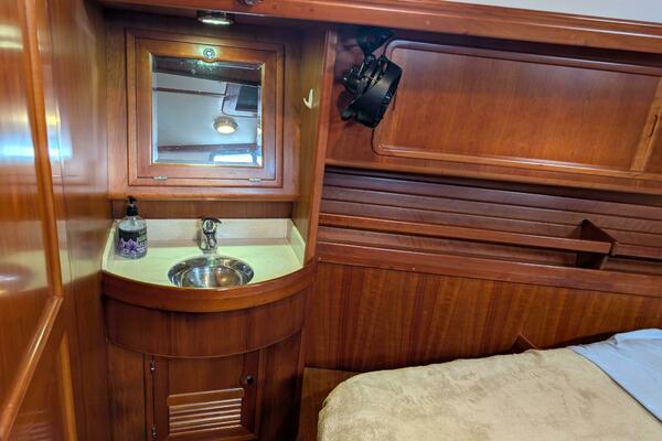 UBIQUITOUS 46ft Outbound Yacht For Sale